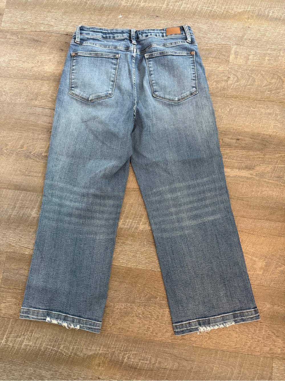 Judy Blue JB89592 High Rise Wide Leg Crop Jeans Raw Hem Size 11/30 - Picture 2 of 6